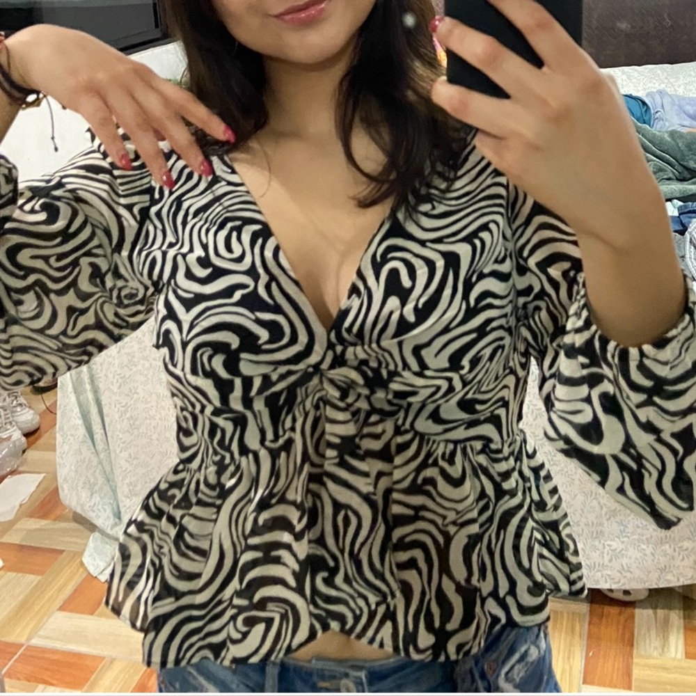 H&M Balloon-sleeved Peplum Blouse - Women’s small